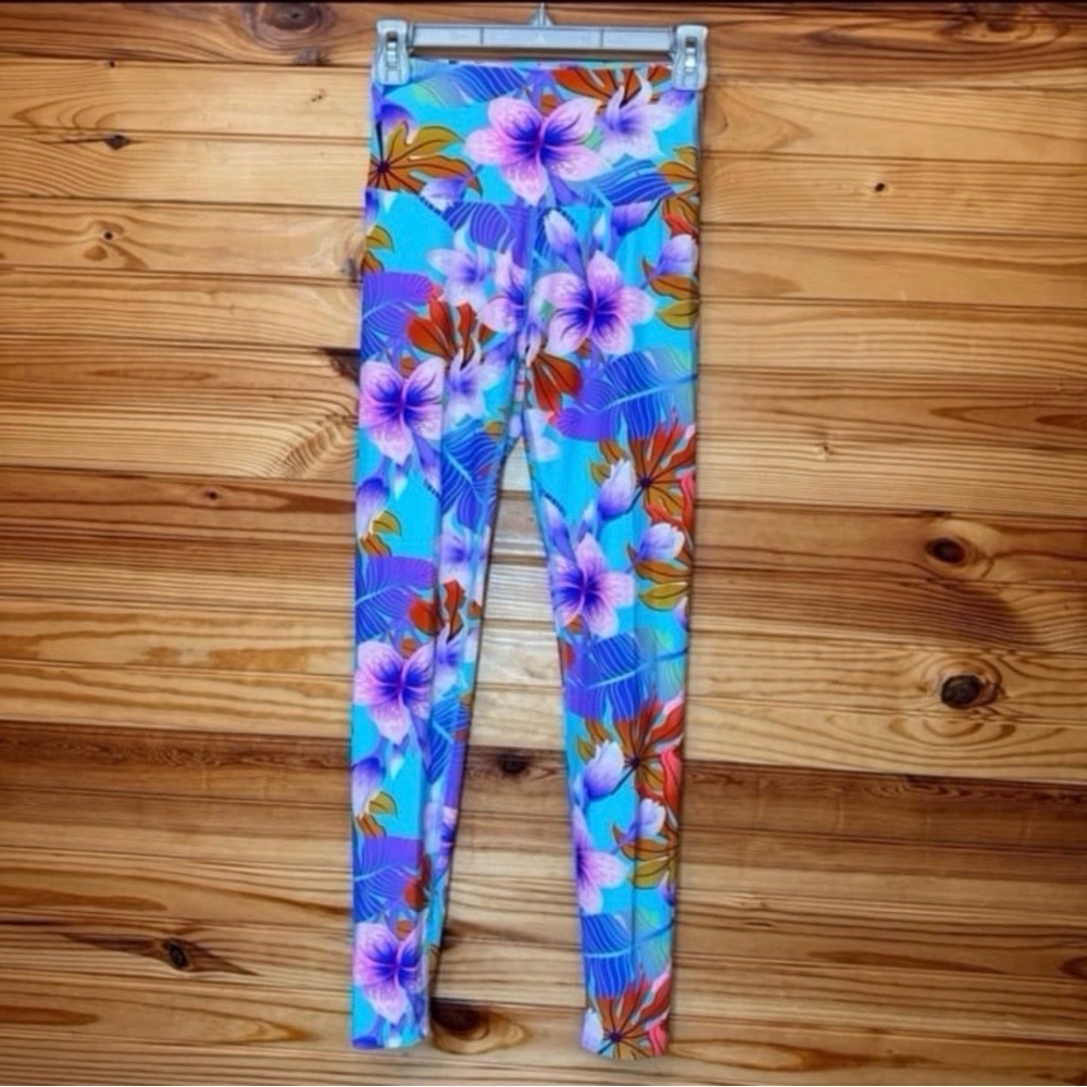 Fused Hawaii hibiscus bright floral swim leggings medium